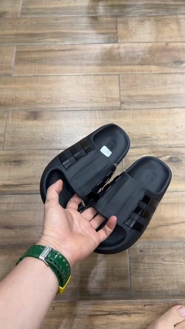 Dép lê Adidas Đúc Đen. Mua bán Giày dép tại Huyện Chương Mỹ Hà Nội được đăng bởi Nguyễn Thắng hình 1