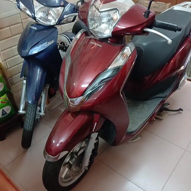 Honda Lead 2019 (Đỏ, Smartkey, 18.000km). Mua bán Xe máy tại Quận Hoàn Kiếm Hà Nội được đăng bởi Gia Bao Nguyen hình 1