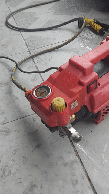 Máy rửa xe Honda Đỏ Hỏng. Mua bán Đồ chuyên dụng, Giống nuôi trồng tại Huyện Hóc Môn Tp Hồ Chí Minh được đăng bởi Nhut Nguyen hình 1