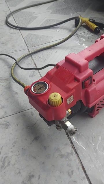 Máy rửa xe Honda Đỏ Hỏng. Mua bán Đồ chuyên dụng, Giống nuôi trồng tại Huyện Hóc Môn Tp Hồ Chí Minh được đăng bởi Nhut Nguyen hình 1
