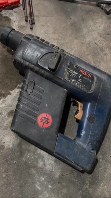 Máy khoan pin Bosch 24V 2 chức năng. Mua bán Đồ chuyên dụng, Giống nuôi trồng tại Quận Cái Răng Cần Thơ được đăng bởi lộc chơi máy bãi hình 1