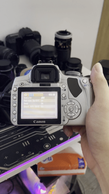 Máy ảnh Canon 400D Silver.. Mua bán Máy ảnh, Máy quay tại Quận Nam Từ Liêm Hà Nội được đăng bởi Nguyễn Xuân Linh hình 1