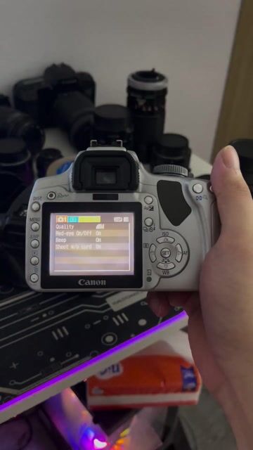 Máy ảnh Canon 400D Silver.. Mua bán Máy ảnh, Máy quay tại Quận Nam Từ Liêm Hà Nội được đăng bởi Nguyễn Xuân Linh hình 1