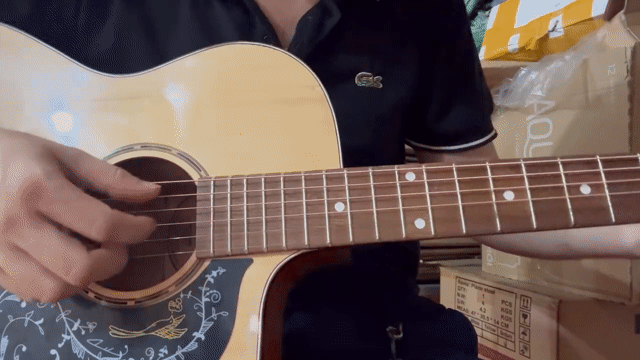 Đàn guitar Việt Cầm VC T130A Vàng gỗ mới. Mua bán Nhạc cụ tại Quận Bắc Từ Liêm Hà Nội được đăng bởi Nguyên Nguyễn Hoàng hình 1