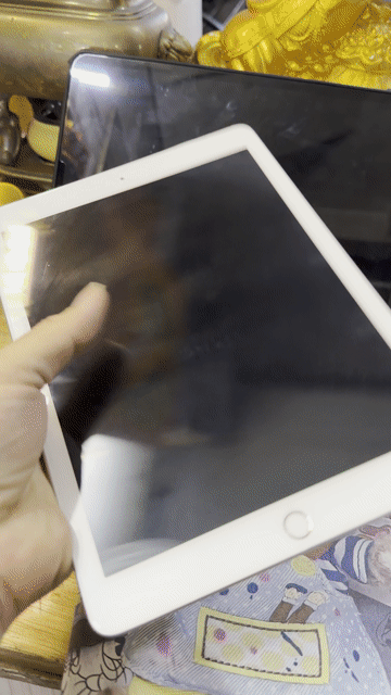 Apple iPad Gen 5 32GB Bạc. Mua bán Máy tính bảng tại Quận 5 Tp Hồ Chí Minh được đăng bởi Thành Phát hình 1