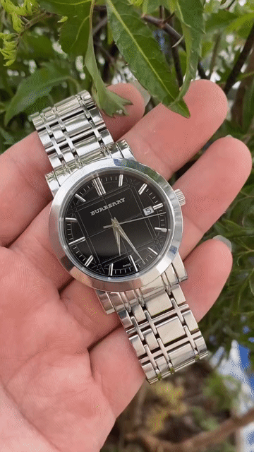 Đồng hồ Burberry Thép Pin Thụy Sĩ chinh hãng. Mua bán Đồng hồ tại Huyện Thuỷ Nguyên Hải Phòng được đăng bởi Lê Minh Thông 2 Zola IB hình 1
