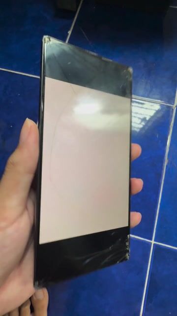 Nubia Z60 Ultra ngoại hình nát nhưng full cn. Mua bán Điện thoại tại Thành phố Mỹ Tho Tiền Giang được đăng bởi Khang Dong hình 1