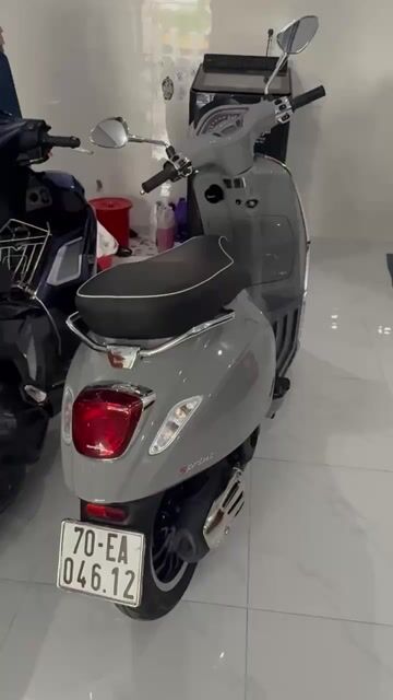 Vespa Sprint xám, mới 99%. Mua bán Xe máy tại Huyện Dầu Tiếng Bình Dương được đăng bởi Trần Hoàng Lộc hình 1