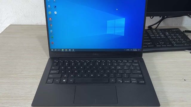 Dell XPS 13 9350 i5-6200U 13.3inFHD 8GB/128GB USA. Mua bán Laptop tại Quận Ninh Kiều Cần Thơ được đăng bởi Thành Đạt hình 1