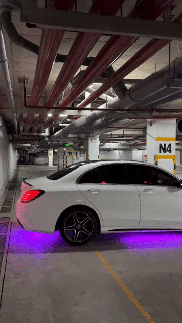Mercedes-Benz C-Class Trắng. Mua bán Ô tô tại Quận 1 Tp Hồ Chí Minh được đăng bởi Lan hình 1