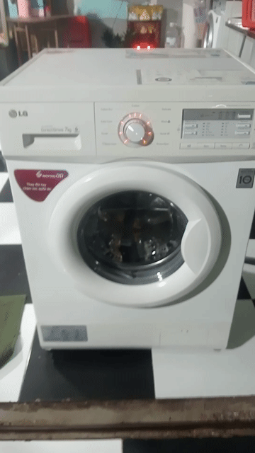 Máy giặt LG 7kg Inverter cửa ngang Trắng. Mua bán Máy giặt tại Quận Tân Phú Tp Hồ Chí Minh được đăng bởi Điện Tử Quách Điêu hình 1