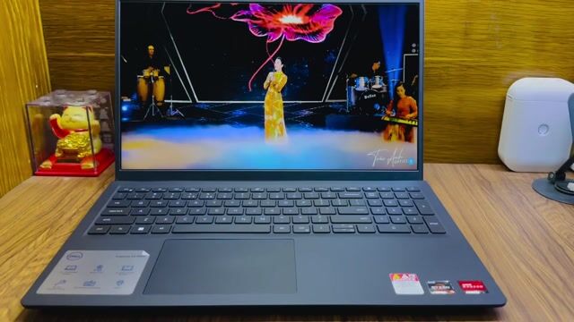 Dell Ryzen 5  - Card rời - Màn 15.6 FHD - Zin đẹp. Mua bán Laptop tại Quận 10 Tp Hồ Chí Minh được đăng bởi Laptop Hùng Dũng  hình 1