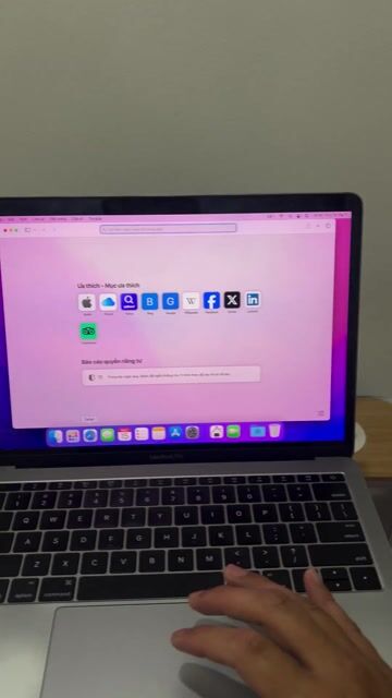Apple MacBook Pro 13-inch 2016 i5 8GB/256GB Bạc. Mua bán Laptop tại Quận Thanh Xuân Hà Nội được đăng bởi Khánh hình 1