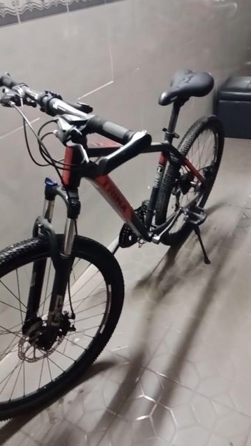 Xe đạp thể thao Trinx TX18. Mua bán Xe đạp tại Quận Tân Bình Tp Hồ Chí Minh được đăng bởi Hoàng Trâm hình 1