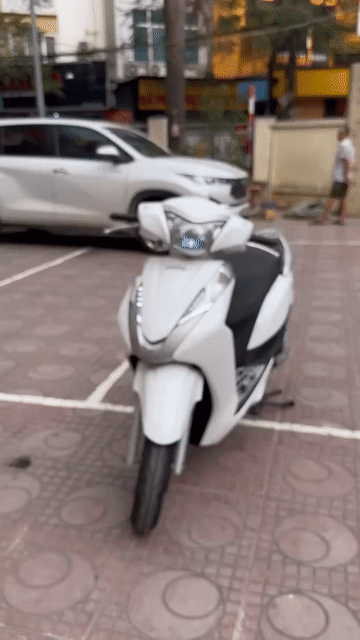 Honda Lead Trắng Xe tay ga. Mua bán Xe máy tại Quận Nam Từ Liêm Hà Nội được đăng bởi chị lan hình 1