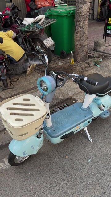 MP QKR CÒN NHƯ MỚI 90% CÒN SỔ BẢO HÀNH. Mua bán Xe đạp tại Quận 6 Tp Hồ Chí Minh được đăng bởi MUAXE ĐIỆNGIÁTỐT hình 1