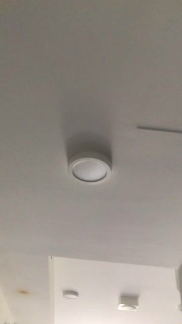 Đèn trang trí 7 bóng Trắng Vàng. Mua bán Đèn tại Quận 12 Tp Hồ Chí Minh được đăng bởi Pham Hoang My Duyen hình 1