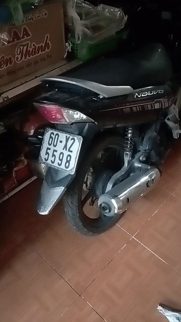 Yamaha Nouvo màu Đen. Mua bán Xe máy tại Quận 4 Tp Hồ Chí Minh được đăng bởi Phú Cọp hình 1