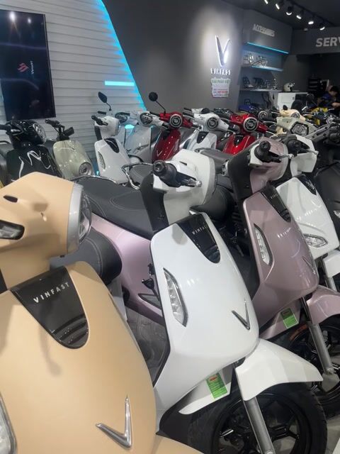 [TRẢ GÓP 0Đ] XE MÁY ĐIỆN EVO GRAND LITE. Mua bán Xe máy tại Quận 3 Tp Hồ Chí Minh được đăng bởi Vàng Shinhan hình 1