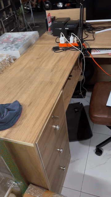 Bàn làm việc gỗ Nâu 150x150x80cm. Mua bán Bàn ghế tại Quận Bình Thuỷ Cần Thơ được đăng bởi 리옥방 hình 1