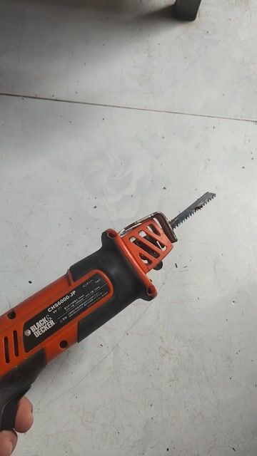 Cưa cầm tay Black & Decker CHS6000-JP Cam, Đen. Mua bán Nội thất, đồ gia dụng khác tại Quận Ninh Kiều Cần Thơ được đăng bởi van phuc hình 1