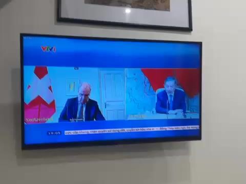Tivi Sony Bravia 40 inch. Mua bán Tivi, Âm thanh tại Quận Hoàn Kiếm Hà Nội được đăng bởi Luu Tien Hoi hình 1