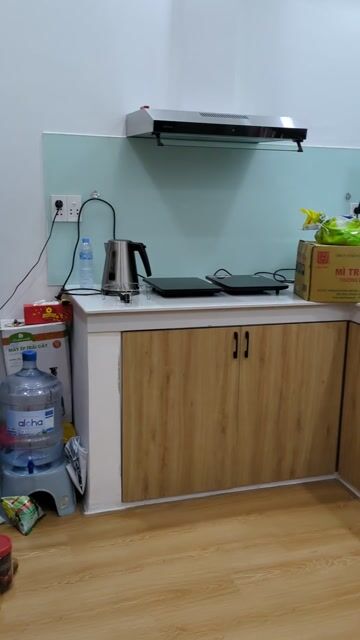 Cửa bếp vân gỗ. Mua bán Tủ, kệ gia đình tại Quận Ngũ Hành Sơn Đà Nẵng được đăng bởi toan hình 1