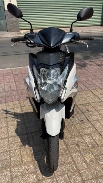 Yamaha Nouvo 6 trắng đen SX,fi , xe keng. Mua bán Xe máy tại Quận Tân Phú Tp Hồ Chí Minh được đăng bởi Lê Trực hình 1