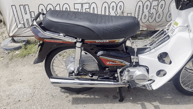 Honda Dream Thái 1996 Đen trắng. Mua bán Xe máy tại Quận Tân Bình Tp Hồ Chí Minh được đăng bởi  tân thành  hình 1