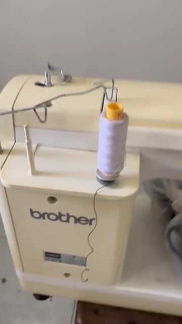 Máy may JUKI Flora 5000& Brother Nouvelle 100 . Mua bán Đồ chuyên dụng, Giống nuôi trồng tại Huyện Châu Thành Bến Tre được đăng bởi Ho Khanh Hung (K18 HCM) hình 1