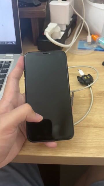 Apple iPhone 11 Pro 64GB Xanh. Mua bán Điện thoại tại Quận Bắc Từ Liêm Hà Nội được đăng bởi Hoàng Trung hình 1
