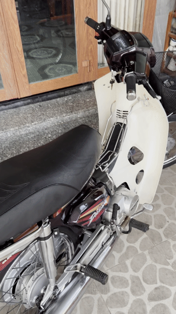 Honda Super Dream đời đầu nhập ba cục. Mua bán Xe máy tại Huyện Trảng Bom Đồng Nai được đăng bởi Nguyen Truong hình 1