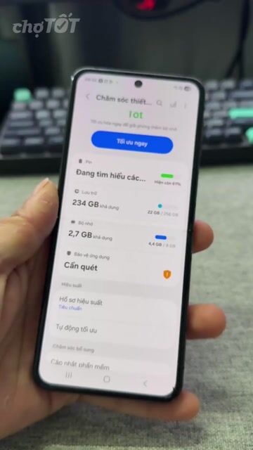 Samsung Z Flip4 8/256 đen zin. Mua bán Điện thoại tại Thành phố Thủ Đức Tp Hồ Chí Minh được đăng bởi Võ Nhân hình 1