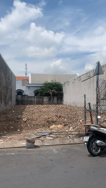 Cho thuê Đất Khu dân cư Long Thạnh Mỹ Thành phố Thủ Đức Tp Hồ Chí Minh diện tích 300 m² giá 15 triệu/tháng
