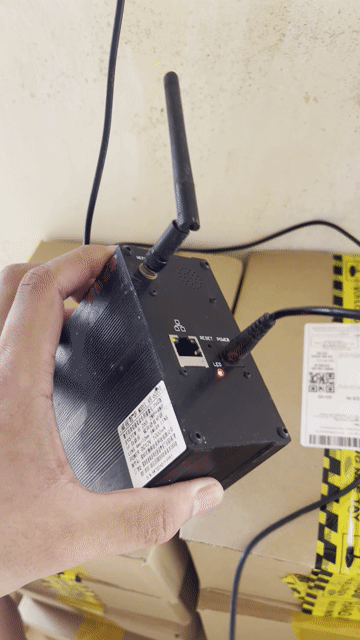 Camera đóng hàng 2 mắt WiFi có ăng-ten – quay góc. Mua bán Máy ảnh, Máy quay tại Huyện Hưng Hà Thái Bình được đăng bởi Xuân Trà hình 1
