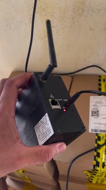 Camera đóng hàng 2 mắt WiFi có ăng-ten – quay góc. Mua bán Máy ảnh, Máy quay tại Huyện Hưng Hà Thái Bình được đăng bởi Xuân Trà hình 1