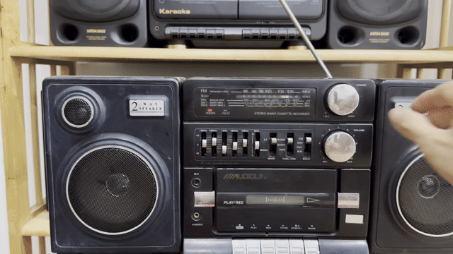 Đài radio cassette hát tốt. Mua bán Tivi, Âm thanh tại Thành phố Thuận An Bình Dương được đăng bởi Hoàng Thắng  hình 1