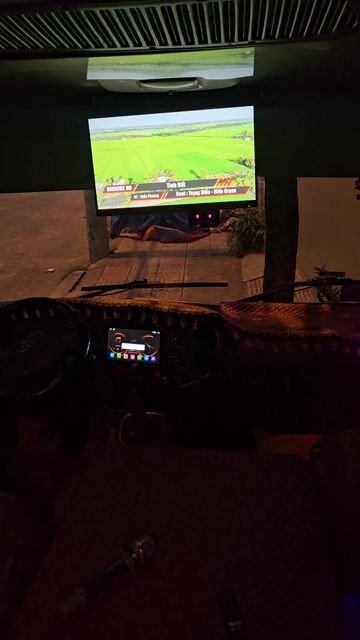 Xe khách Hyundai Limousine 2015. Mua bán Phương tiện khác tại Thành phố Vĩnh Yên Vĩnh Phúc được đăng bởi nguyentungthien hình 1