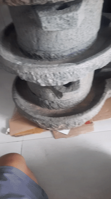 Cối đá Phú Yên Xám xanh Cổ xưa. Mua bán Đồ sưu tầm, đồ cổ tại Thành phố Tuy Hòa Phú Yên được đăng bởi Trần phú phong hình 1