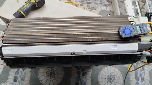 Máy lạnh Daikin 9000 BTU Gas 410 Trắng. Mua bán Máy lạnh, điều hoà tại Thành phố Thanh Hóa Thanh Hóa được đăng bởi Hung hình 1