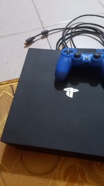 Máy chơi game Sony PS4 Pro Đen Đã sử dụng. Mua bán Thiết bị chơi game tại Quận Hai Bà Trưng Hà Nội được đăng bởi THAO GA CHOI hình 1