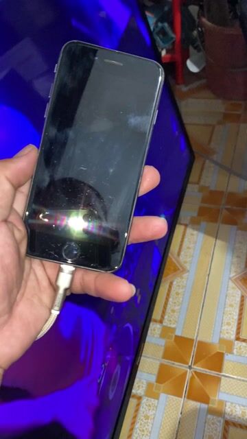 Apple iPhone 8 Xám Nguyên zin. Mua bán Điện thoại tại Quận 7 Tp Hồ Chí Minh được đăng bởi Nguyễn Nam Tiến hình 1