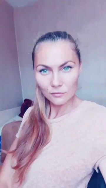 Model - Anna playfull