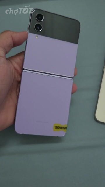 Samsung Galaxy Z Flip4 128GB Tím. Mua bán Điện thoại tại Huyện Bình Chánh Tp Hồ Chí Minh được đăng bởi Thảo Samsung hình 1