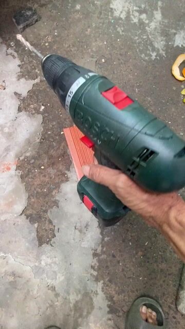 Máy khoan pin Bosch 14.4V. Sản xuất Thuỵ Sĩ. Mua bán Đồ chuyên dụng, Giống nuôi trồng tại Huyện Hóc Môn Tp Hồ Chí Minh được đăng bởi Quyền hình 1