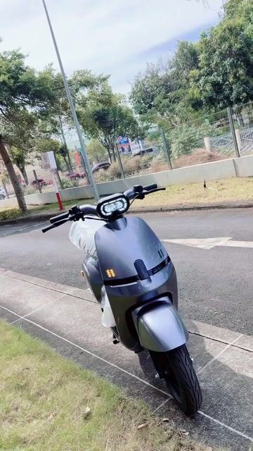 Xe đạp điện A11 màu Xám Mới 99%. Mua bán Xe điện tại Thành phố Buôn Ma Thuột Đắk Lắk được đăng bởi nguyễn Minh Tú hình 1