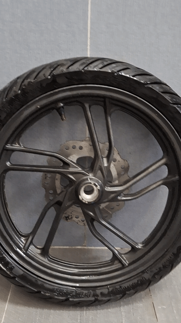 Bánh xe máy Vario Đen Kim loại. Mua bán Phụ tùng xe tại Quận 4 Tp Hồ Chí Minh được đăng bởi Hạnh hình 1