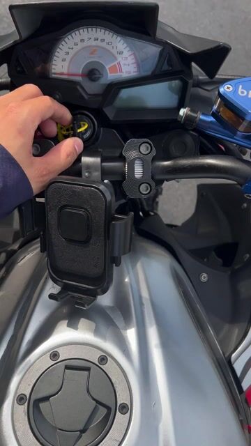 Cần bán Z300 biển HN người dùng ạ. Mua bán Xe máy tại Quận Hai Bà Trưng Hà Nội được đăng bởi Hiếu Nguyễn hình 1