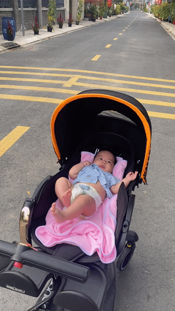Xe đẩy em bé baobaohoo V9 Gấp gọn. Mua bán Mẹ và bé tại Huyện Củ Chi Tp Hồ Chí Minh được đăng bởi Minh Thư hình 1