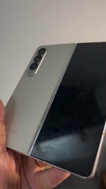 Samsung Galaxy Z Fold4 256GB Màu Trắng. Mua bán Điện thoại tại Quận Tân Bình Tp Hồ Chí Minh được đăng bởi Tran Minh Anh hình 1